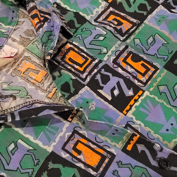 Women's Vintage Retro Button Shirt - Picture 4 of 7